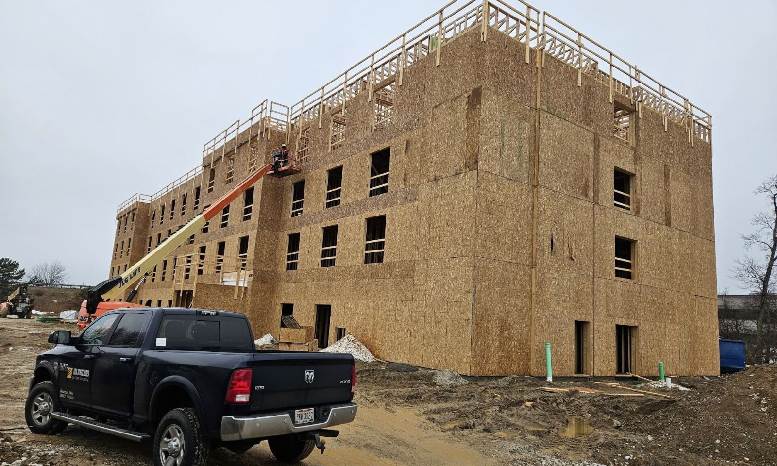 holiday inn express wall panelization