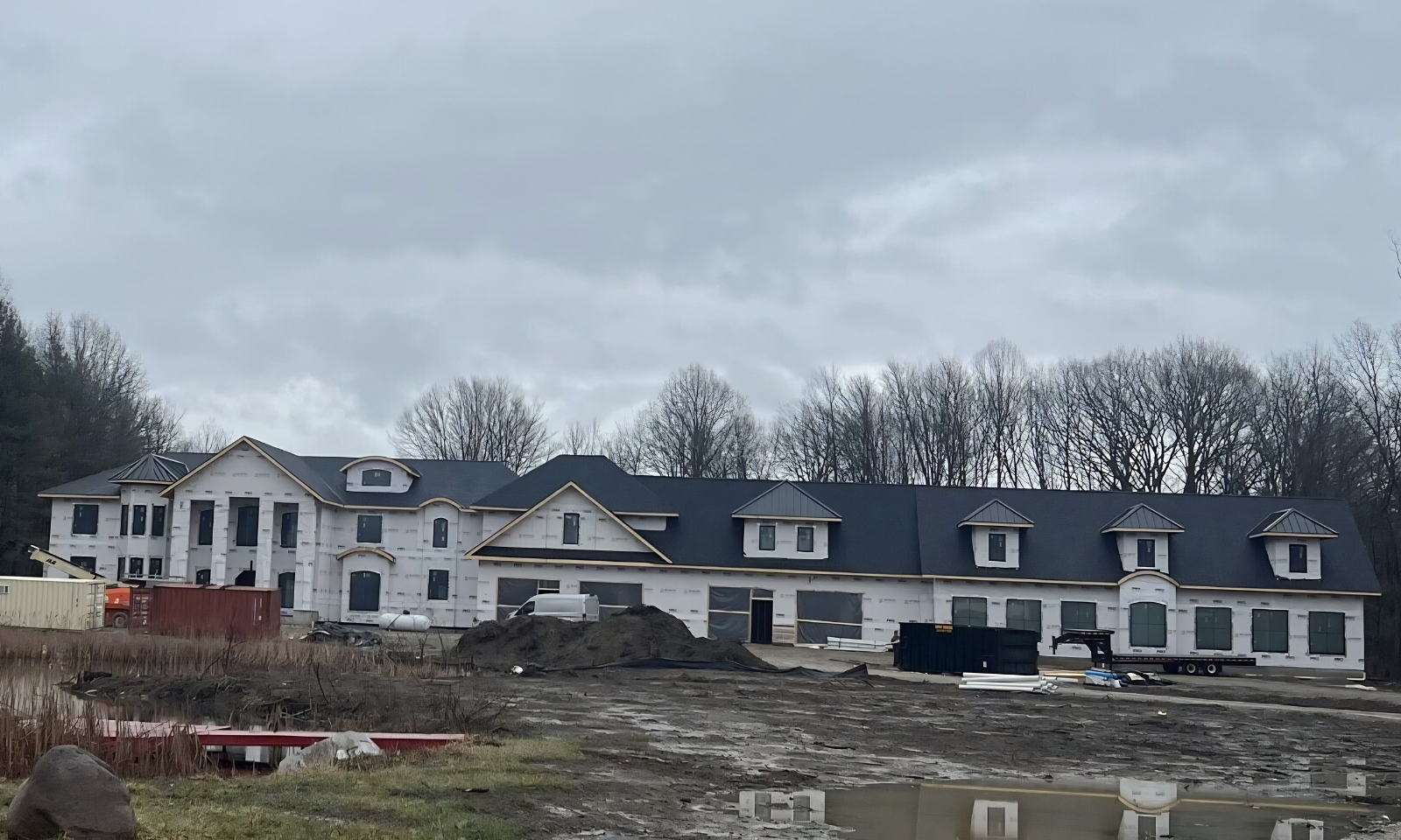 river road residence front view